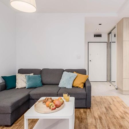 Chill Apartments Wola Center Варшава Экстерьер фото