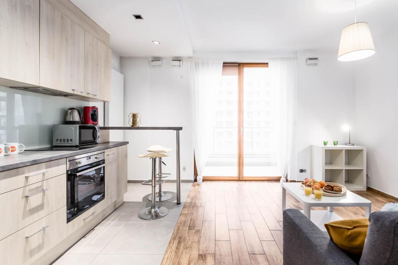 Chill Apartments Wola Center Варшава Экстерьер фото