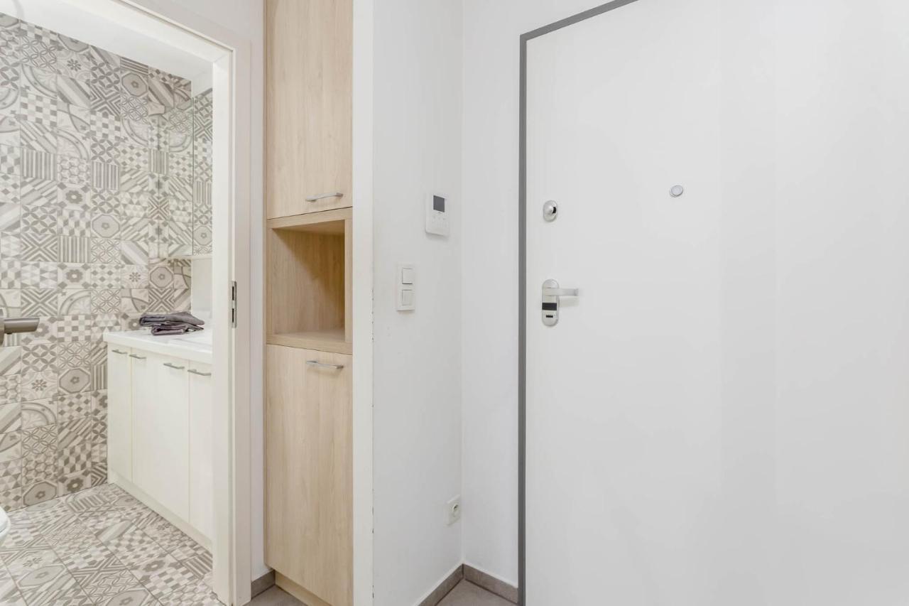Chill Apartments Wola Center Варшава Экстерьер фото