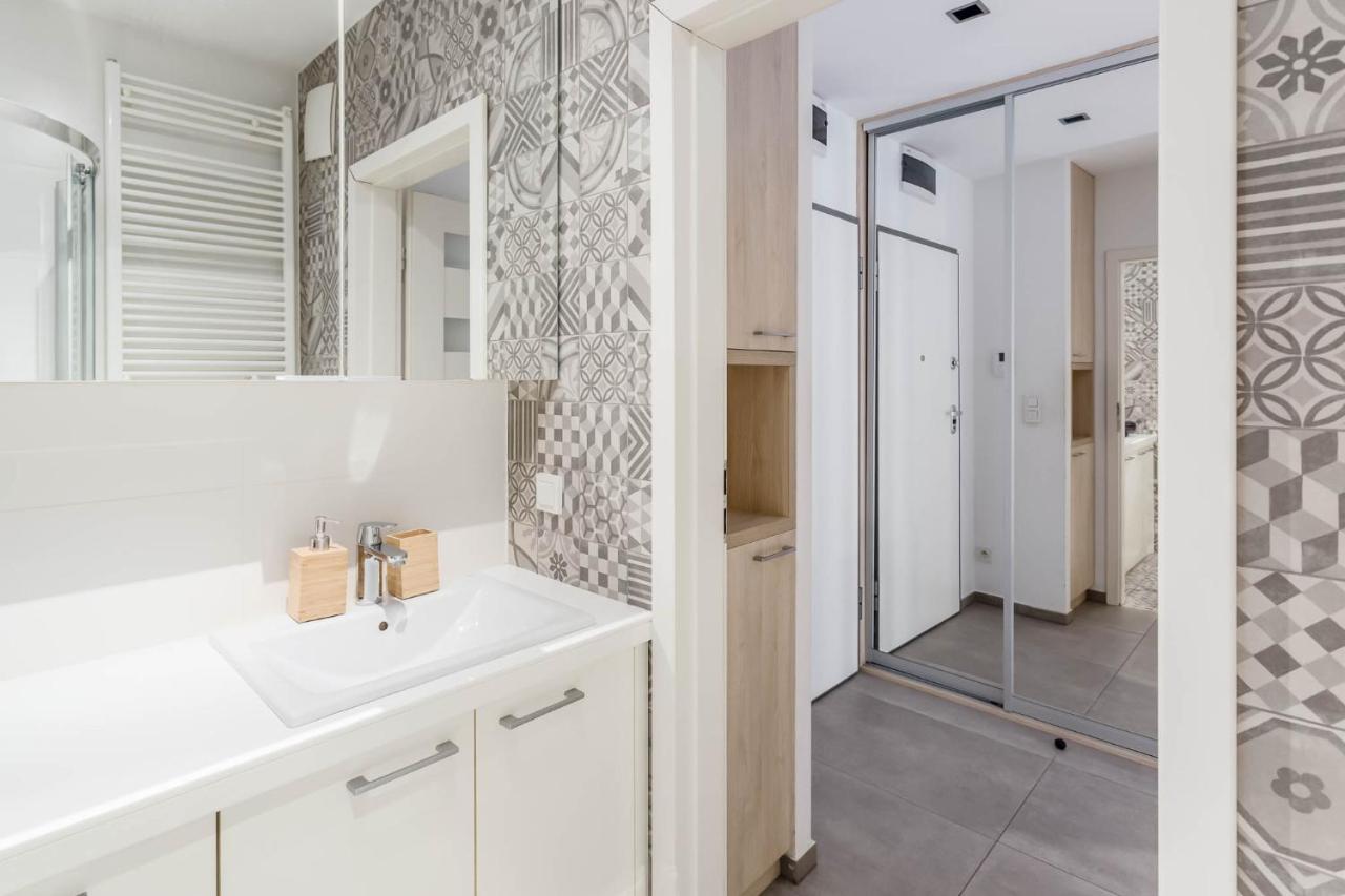 Chill Apartments Wola Center Варшава Экстерьер фото